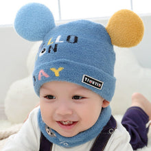 Load image into Gallery viewer, Baby&#39;s Pom Pom Beanie and Scarf Set
